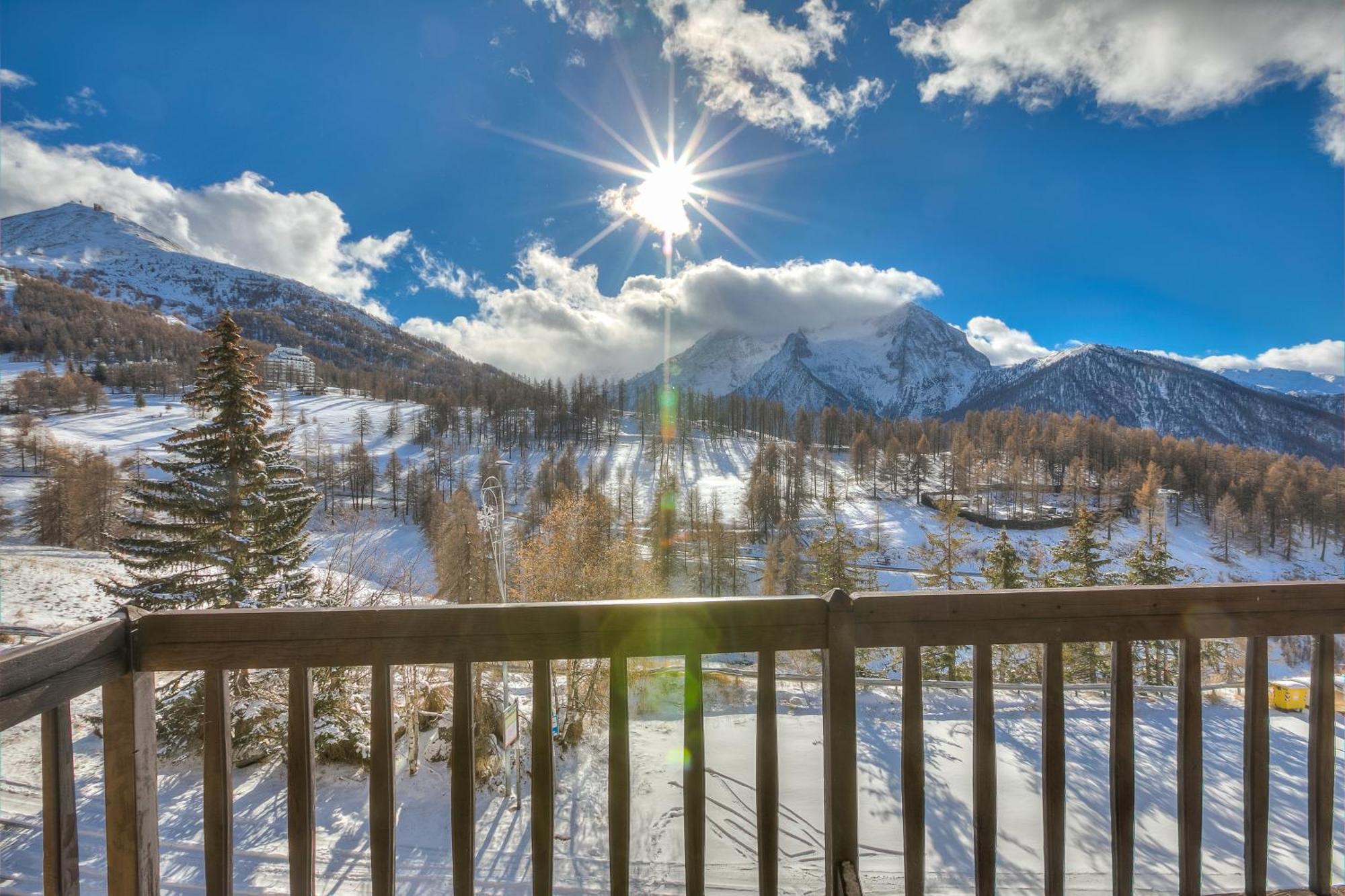 Belvedere Apartments - Happy Rentals Sestriere Exterior photo