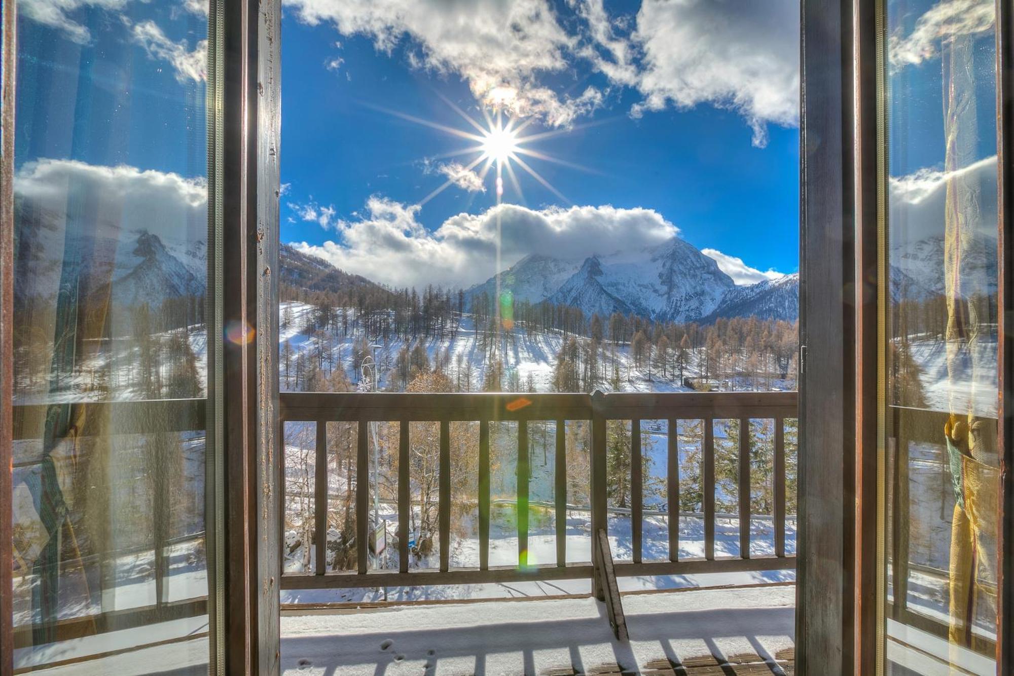 Belvedere Apartments - Happy Rentals Sestriere Exterior photo