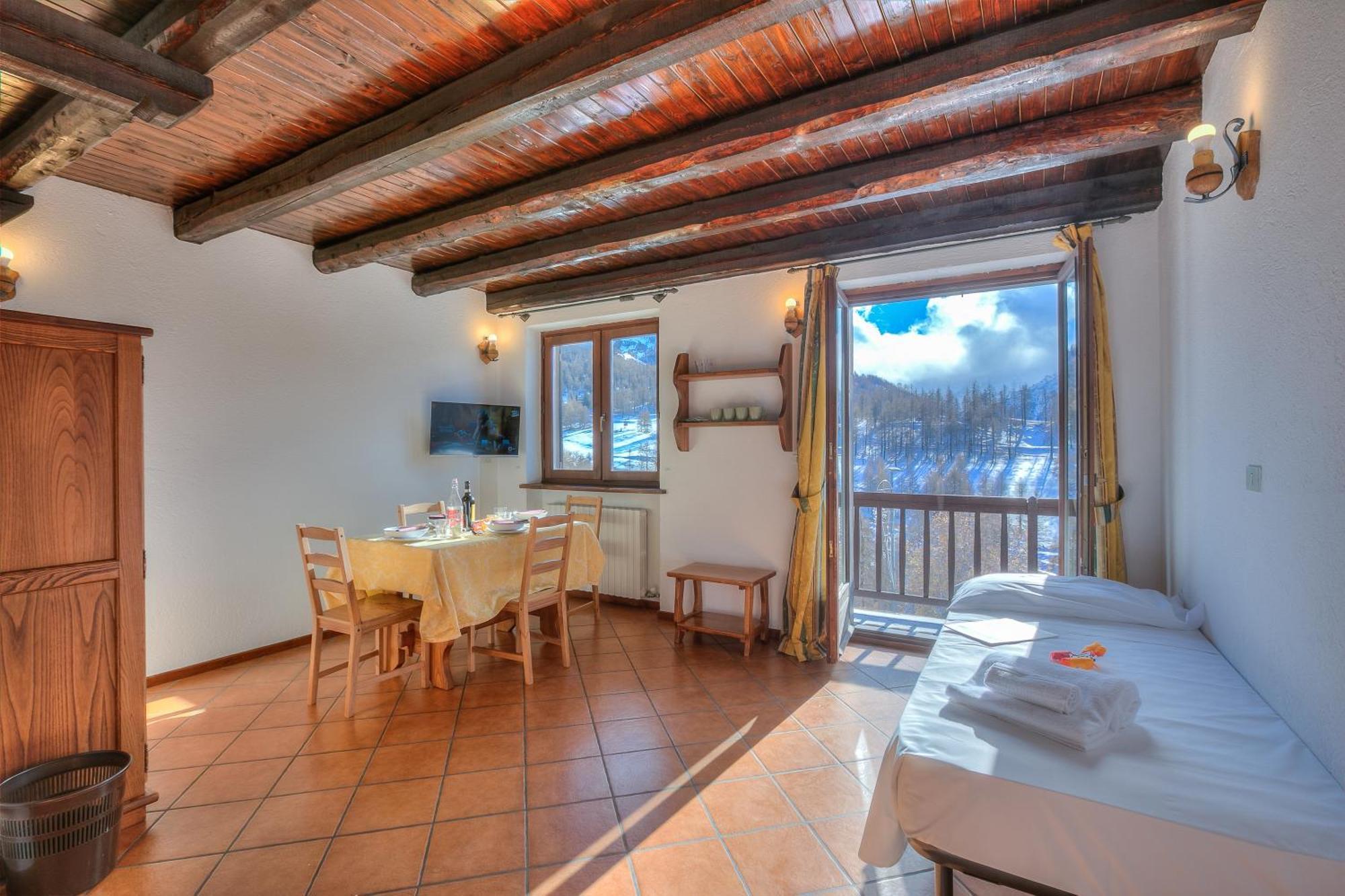 Belvedere Apartments - Happy Rentals Sestriere Exterior photo