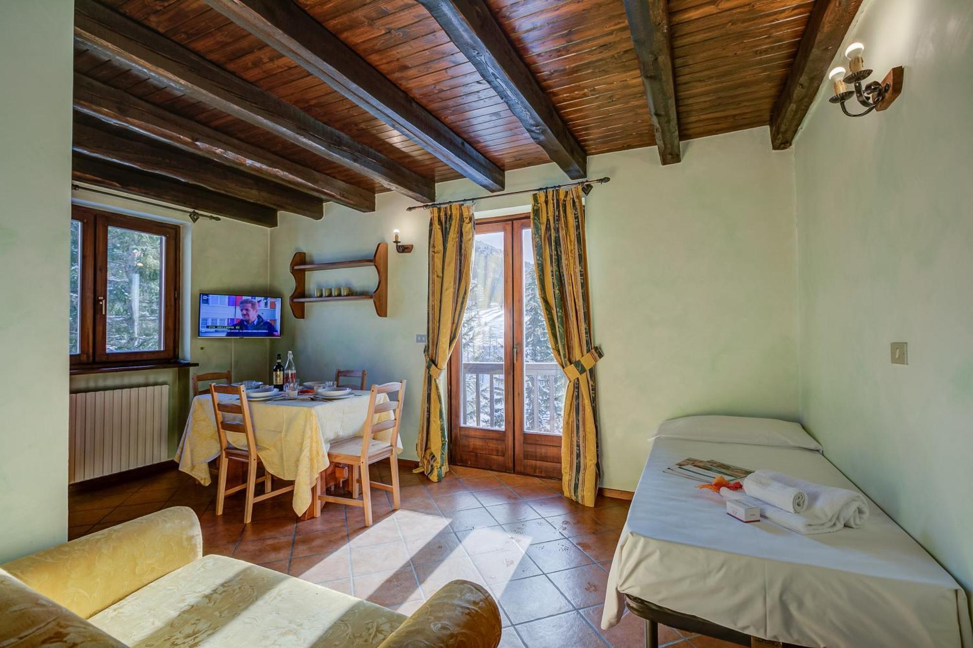 Belvedere Apartments - Happy Rentals Sestriere Exterior photo