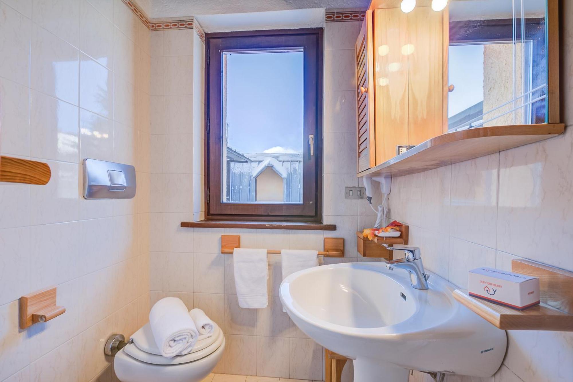 Belvedere Apartments - Happy Rentals Sestriere Exterior photo